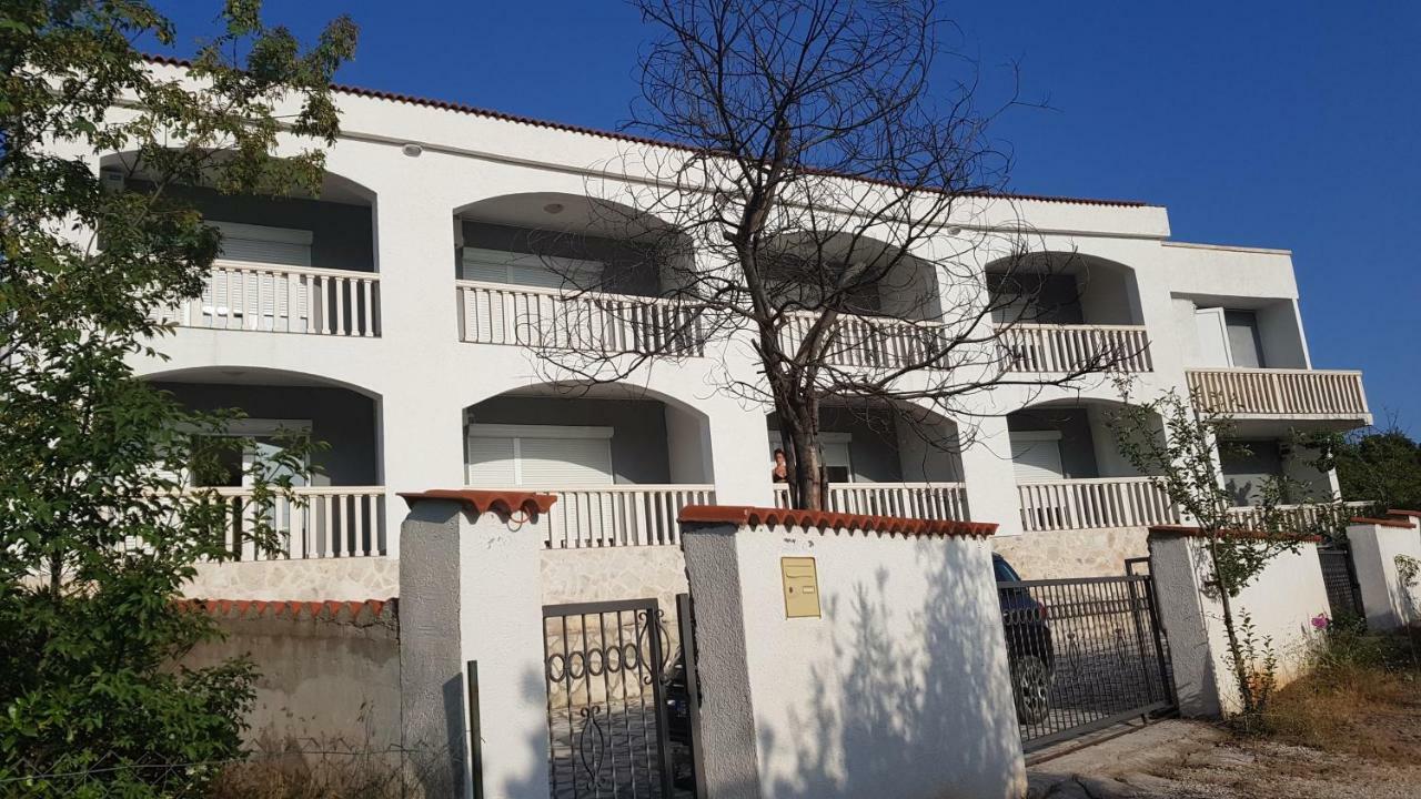 לושטיצה Apartmani Lazarevic מראה חיצוני תמונה